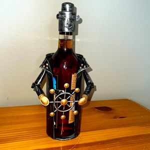 New without tags ~ Nautical Tin wine holder